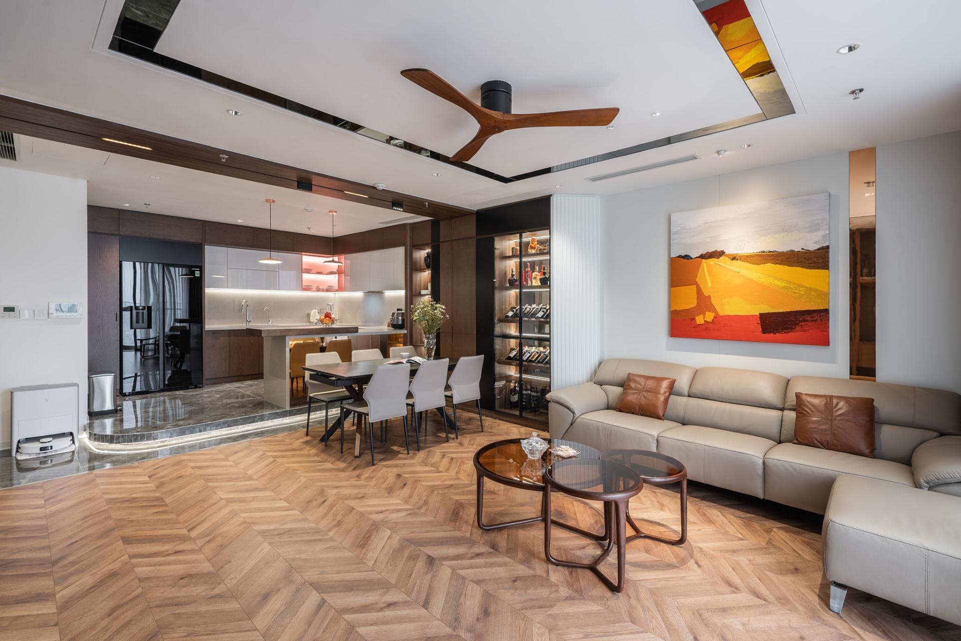 Khám phá căn hộ hiện đại ngay trung tâm Hạ Long (1)